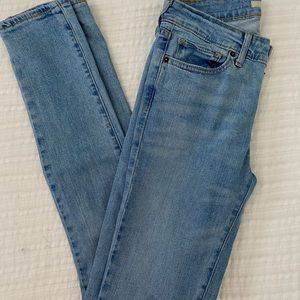 LEVI JEANS